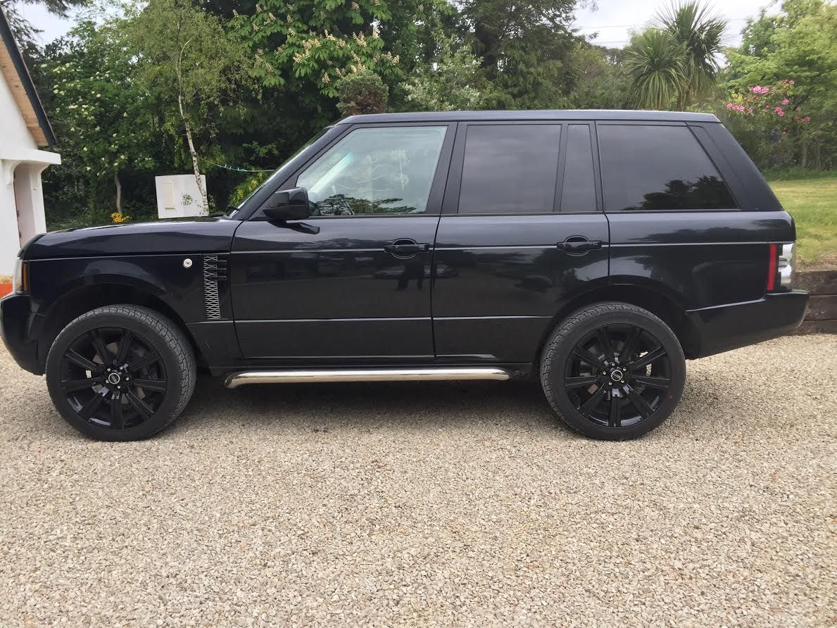 Range Rover L322 with 2 inch lift kit from Johnson Rods Land Rover